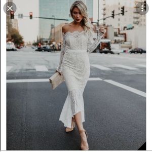 Vici Elegance lace trumpet dress unworn clean size large